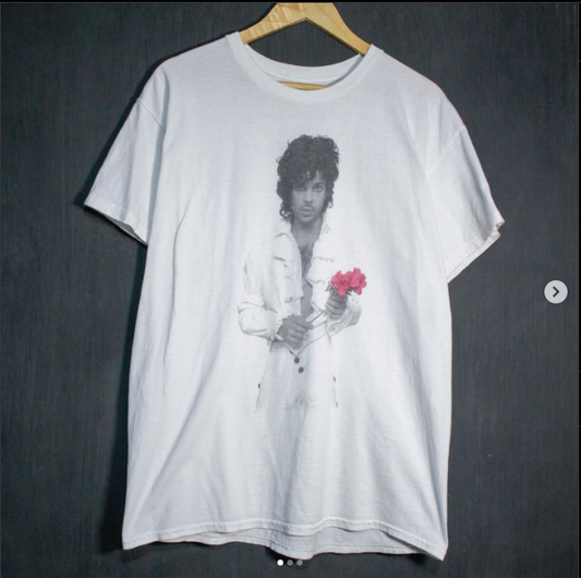 Price Merch , Prince Tee. (Size L)