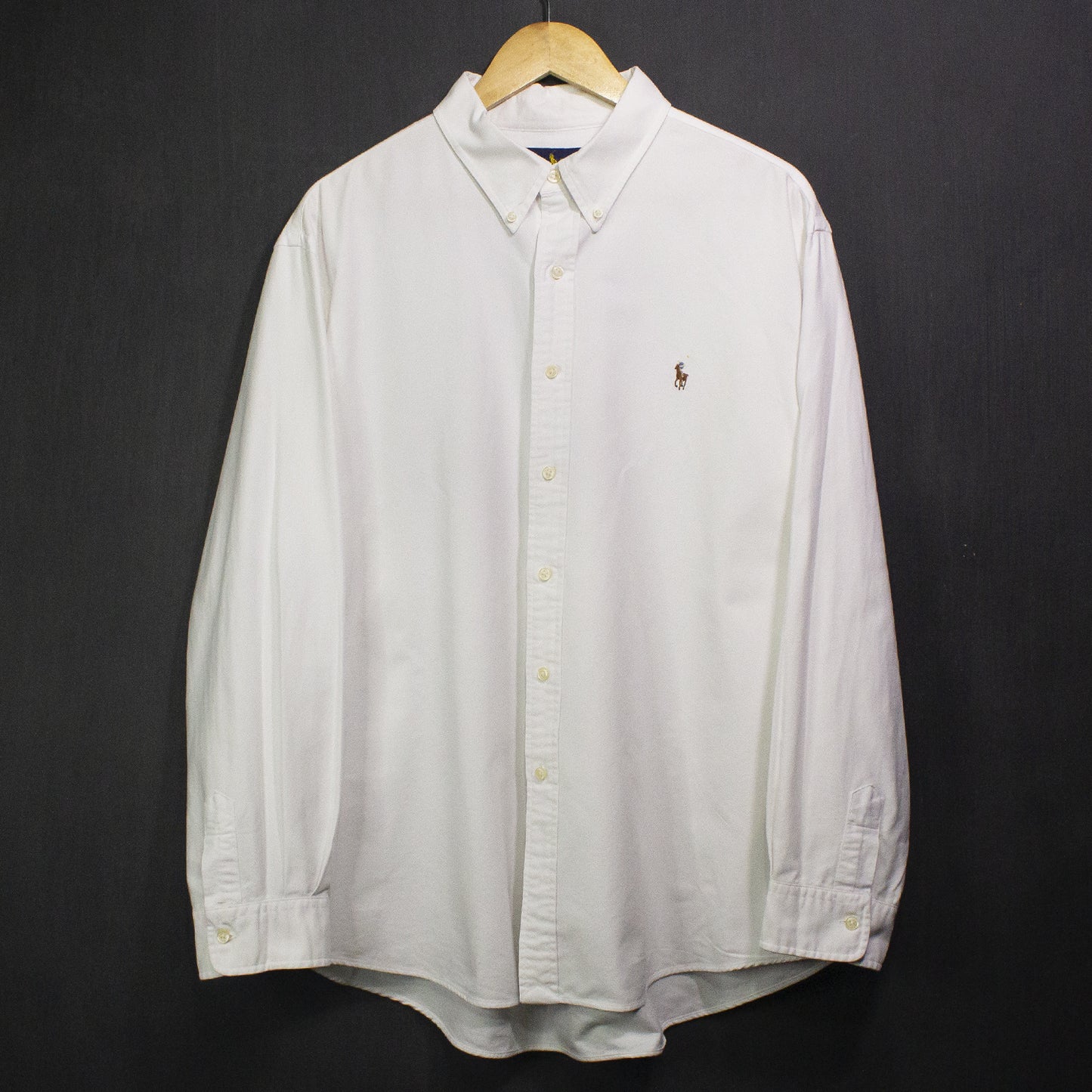 Ralph Lauren, Camisa de vestir blanca.